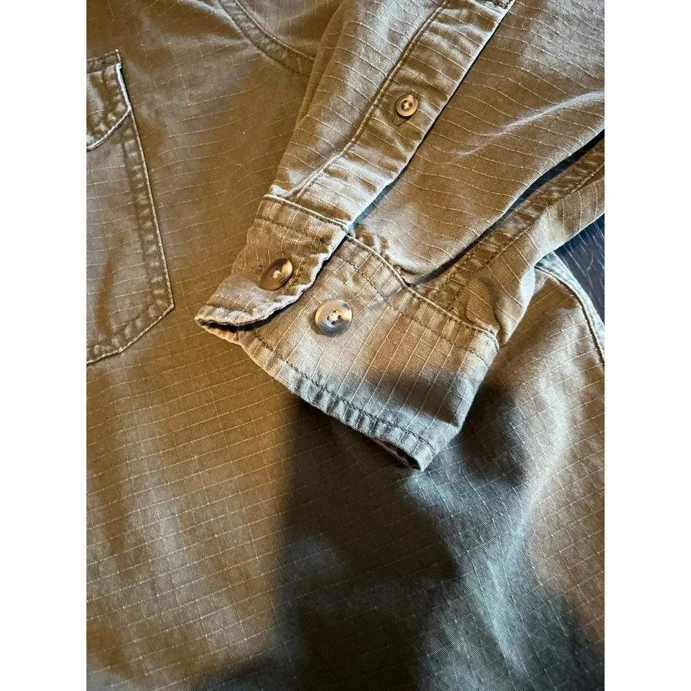 LL Bean‎ Olive Green Button Down Shirt Long Sleeve Camo Trimmed Cuffs Outdoors